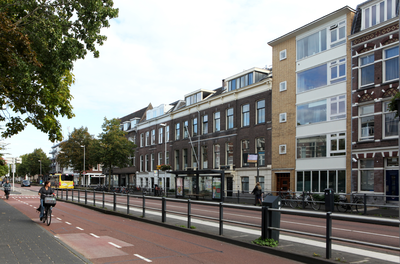 916011 Gezicht op de panden Biltstraat 103 -hoger te Utrecht.